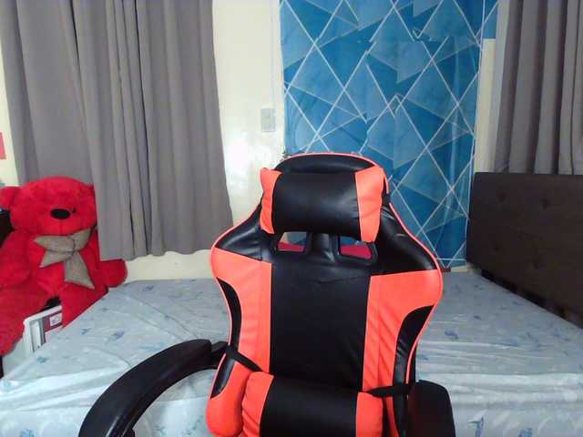 xxTrexie18 webcam bongacams model stream image