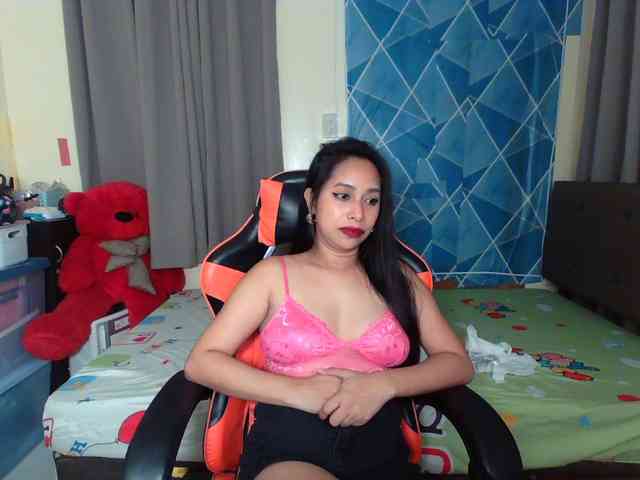 xxTrexie18 webcam