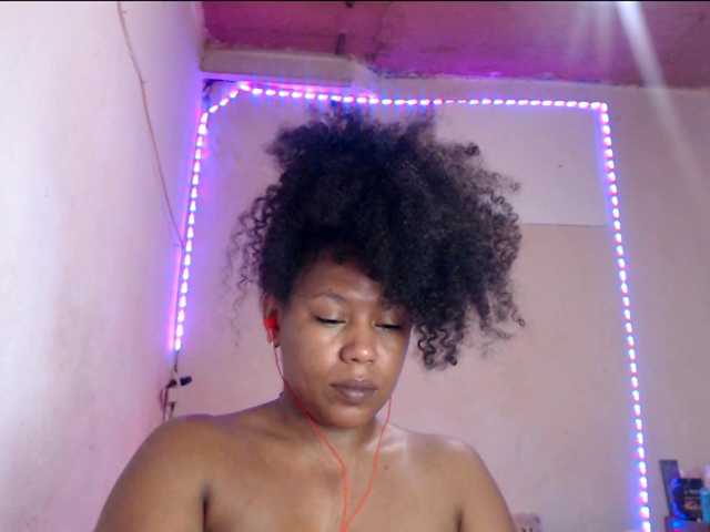 Cherryu's BongaCams show and profile