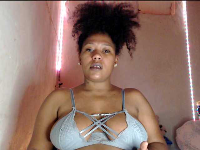 Cherryu's BongaCams show and profile