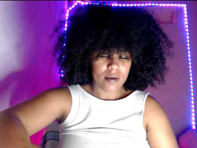 Cherryu's BongaCams show and profile