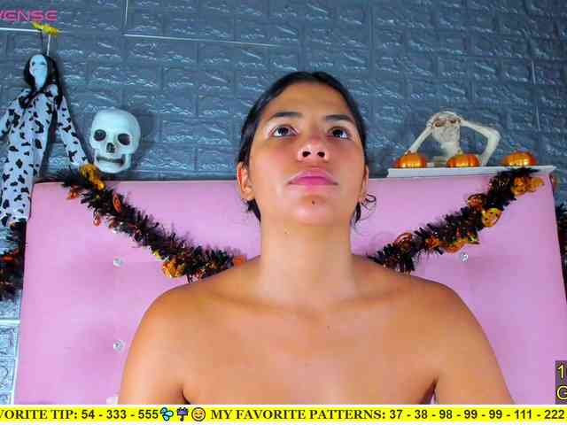 AriannaLewis webcam