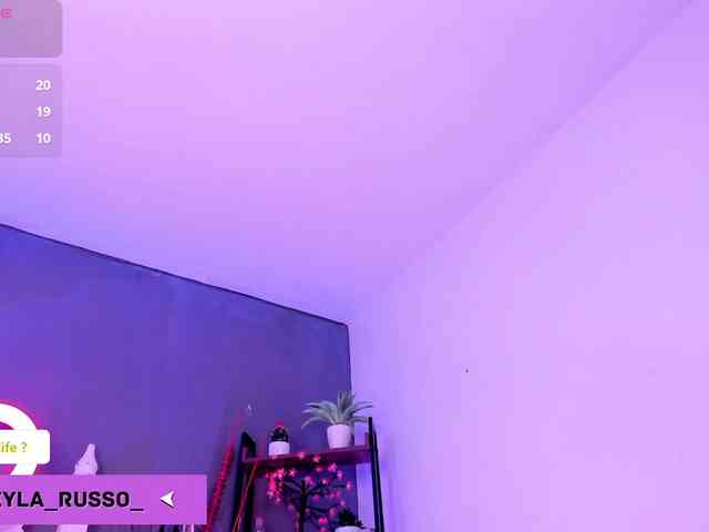 Mikeyla-Russo webcam