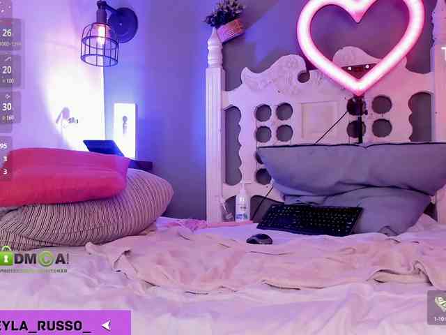 Mikeyla-Russo webcam