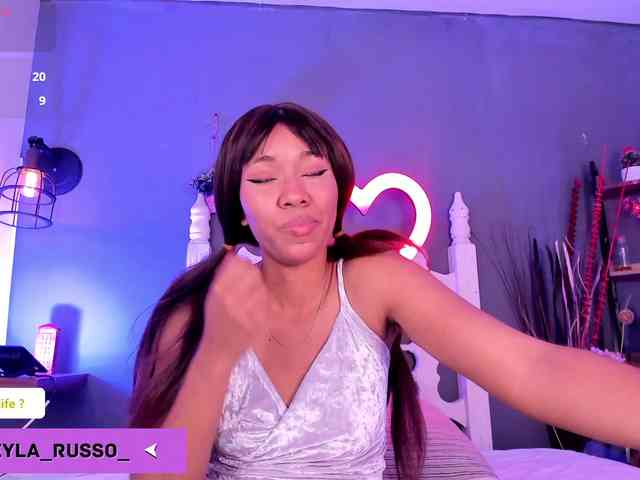 Mikeyla-Russo webcam