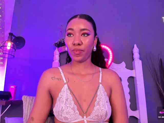 Mikeyla-Russo webcam