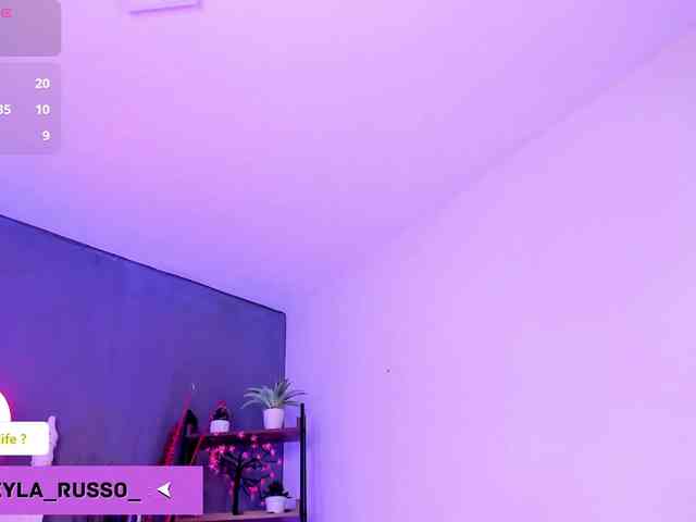 Mikeyla-Russo webcam