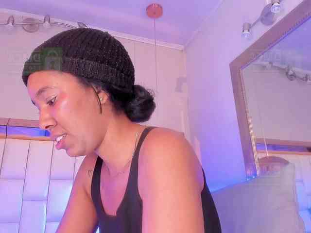 Mikeyla-Russo webcam