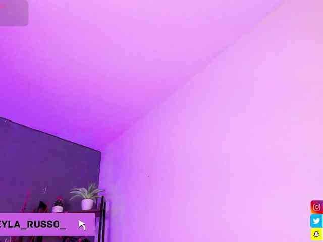 Mikeyla-Russo webcam