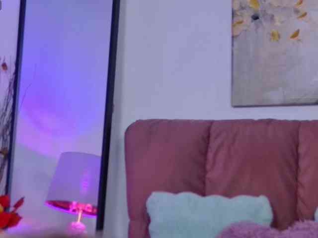 NicoleLegh webcam
