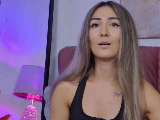 NicoleLegh webcam