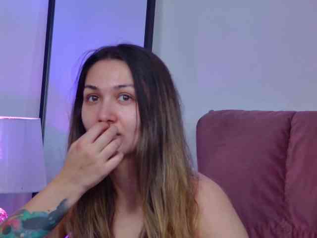 NicoleLegh webcam