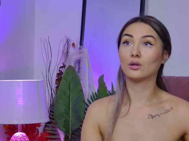 NicoleLegh webcam