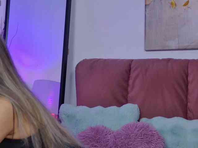 NicoleLegh webcam