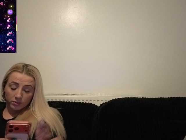 Fuckbate20155's BongaCams show and profile