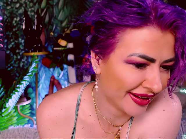  LolaHornyXXX chat room
