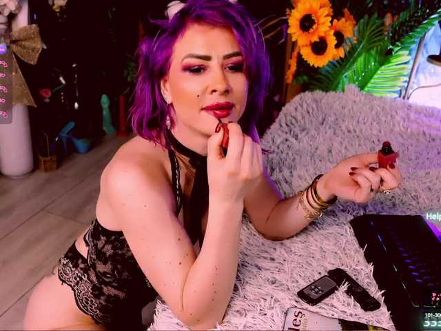  LolaHornyXXX chat room