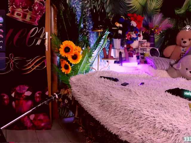  LolaHornyXXX chat room