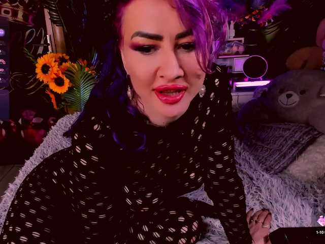  LolaHornyXXX chat room