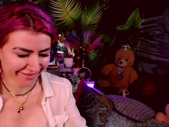LolaHornyXXX