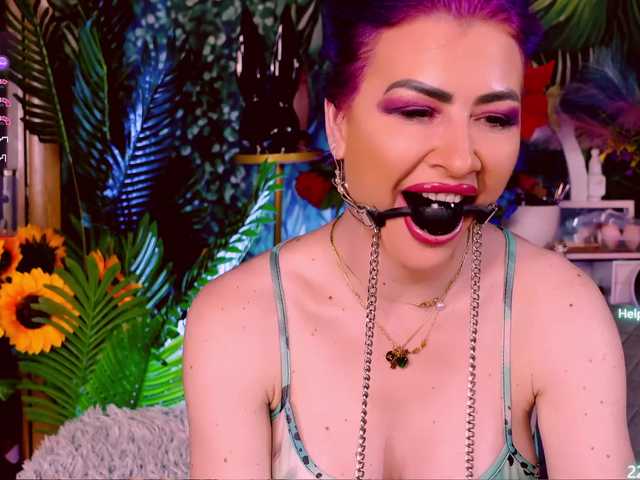  LolaHornyXXX chat room