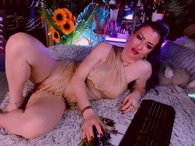  LolaHornyXXX chat room
