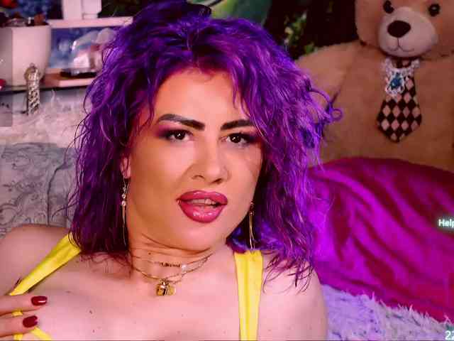 LolaHornyXXX webcam