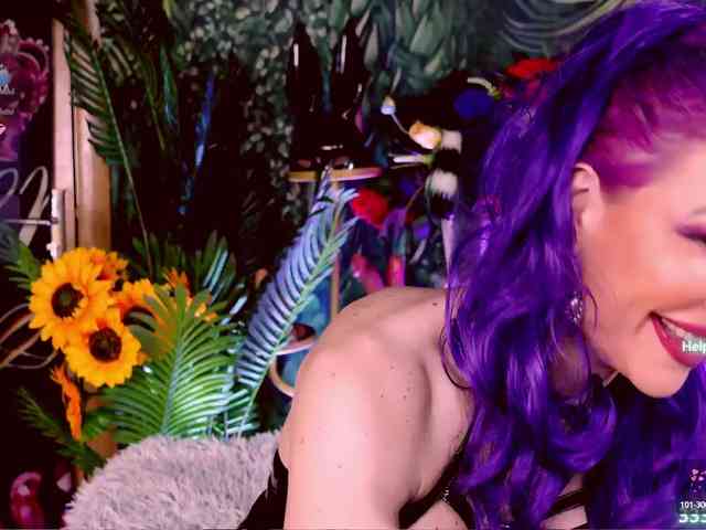 LolaHornyXXX webcam