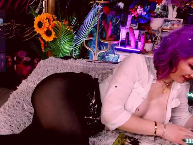 LolaHornyXXX webcam