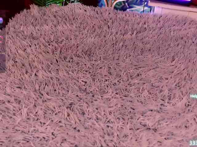 LolaHornyXXX webcam