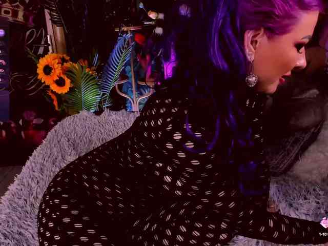 LolaHornyXXX webcam