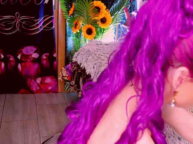 porn cam LolaHornyXXX