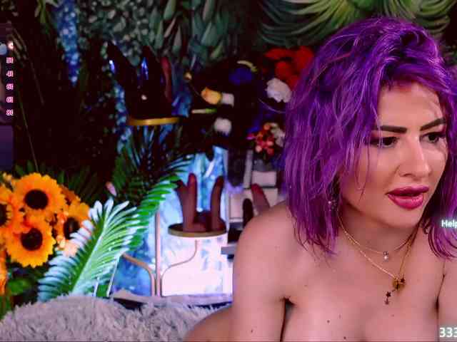LolaHornyXXX webcam