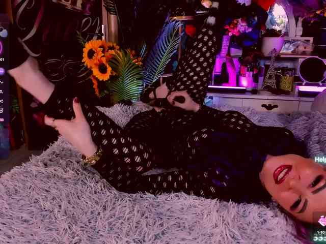 LolaHornyXXX webcam
