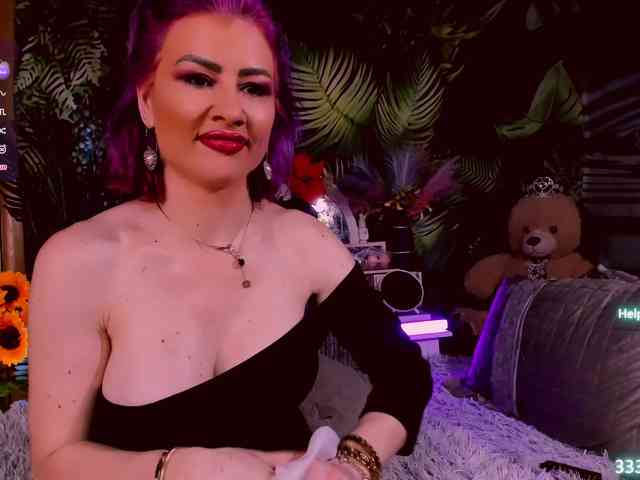 LolaHornyXXX webcam