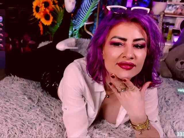 LolaHornyXXX webcam