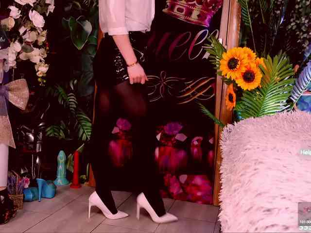 LolaHornyXXX webcam