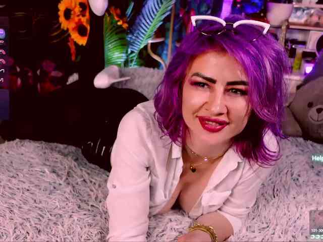 LolaHornyXXX webcam