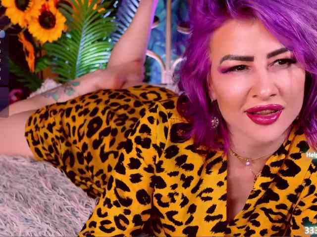 erotic roleplay chatroom LolaHornyXXX