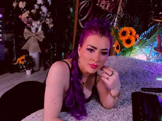 LolaHornyXXX