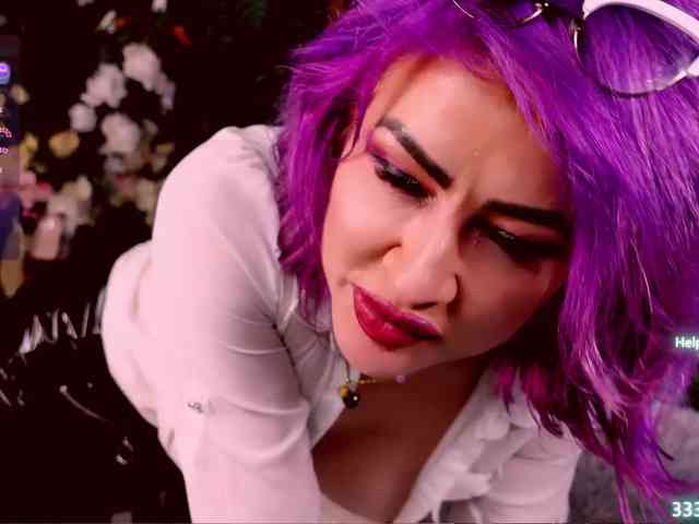 LolaHornyXXX webcam