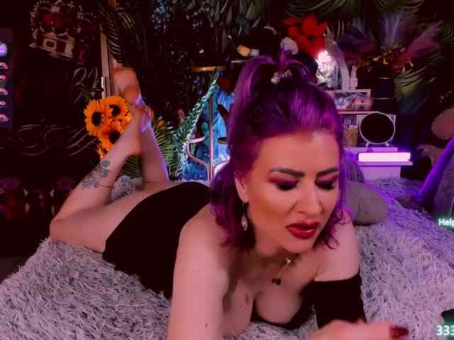 LolaHornyXXX webcam