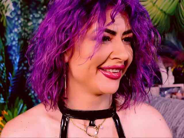 LolaHornyXXX webcam
