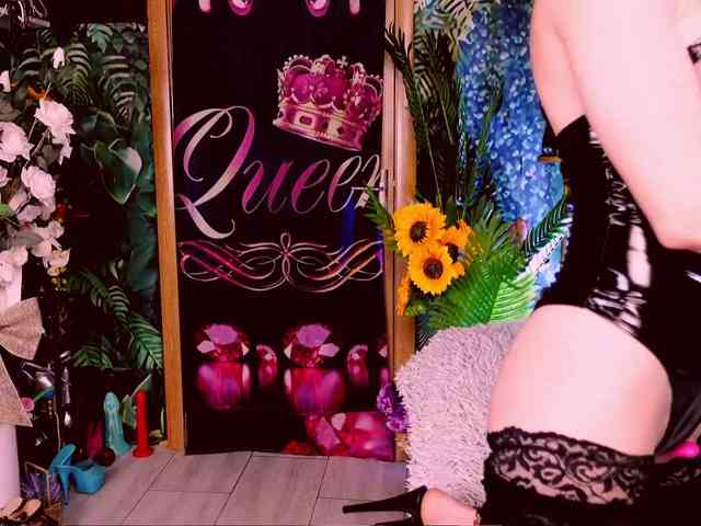 LolaHornyXXX webcam