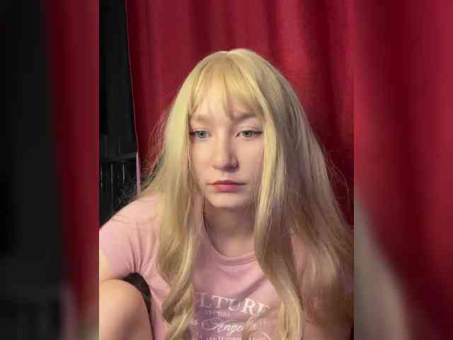 _-KIM-_ webcam