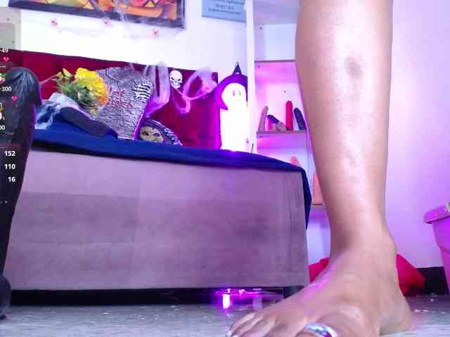 louise-nails webcam