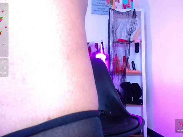 louise-nails webcam