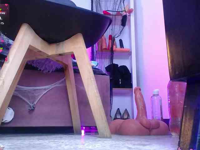 louise-nails webcam