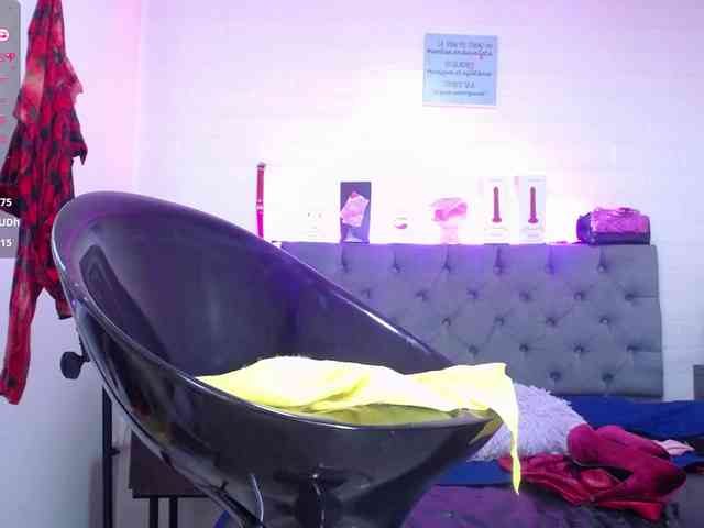louise-nails webcam
