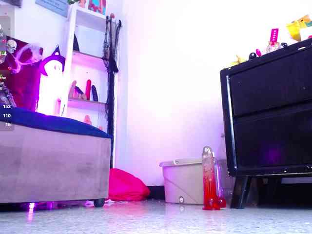 louise-nails webcam